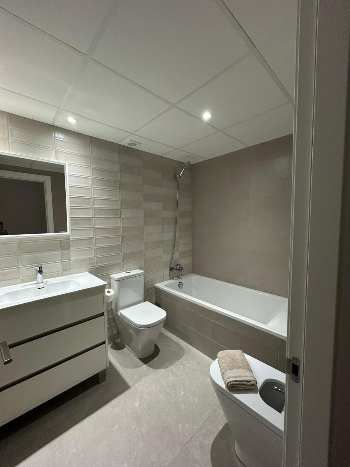 Apartamentos Corteingles Castellon By Tucasanlaplaya Кастельон-де-ла-Плана Экстерьер фото